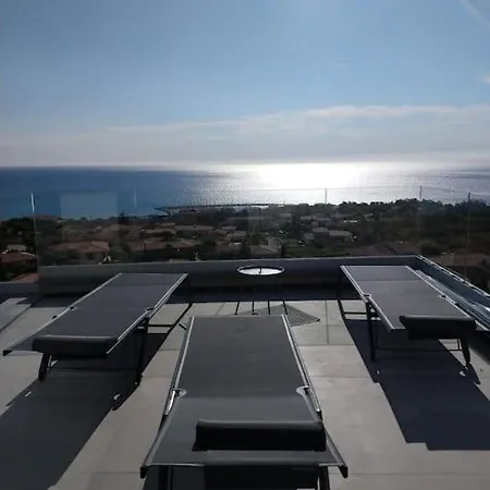 Vue Mer Panoramique Avec Piscine Chauffee Βίλα